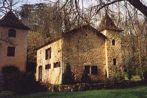 THE GALLERY: EXTERIOR